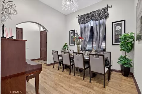 Dining - 18269 Manzanita, Hesperia, CA 92345 photo 2 of 4