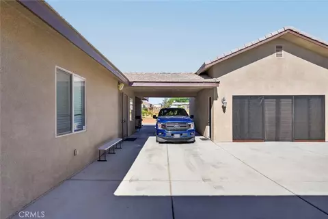 Exterior - 18269 Manzanita, Hesperia, CA 92345 photo 4 of 19