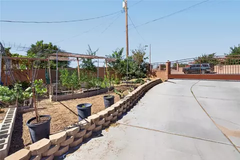 Exterior - 18269 Manzanita, Hesperia, CA 92345 photo 14 of 19