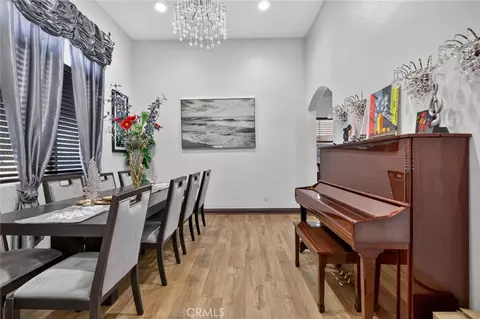 Dining - 18269 Manzanita, Hesperia, CA 92345 photo 1 of 4