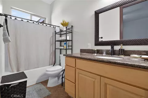 Bath - 18269 Manzanita, Hesperia, CA 92345 photo 5 of 6
