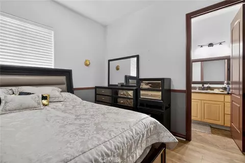 Bedroom - 18269 Manzanita, Hesperia, CA 92345 photo 6 of 8
