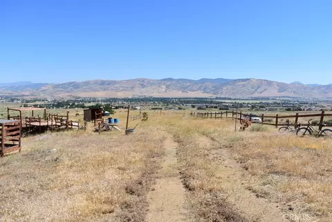 19201 Ottawa Dr, Tehachapi, CA 93561 photo 17