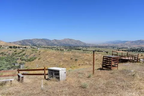 19201 Ottawa Dr, Tehachapi, CA 93561 photo 10