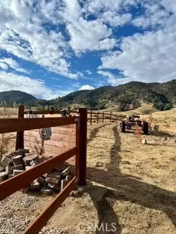 19201 Ottawa Dr, Tehachapi, CA 93561 photo 8