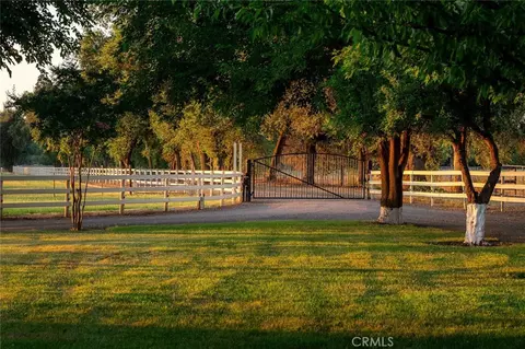 Exterior - 5521 Churn Creek Rd, Redding, CA 96002 photo 4 of 11