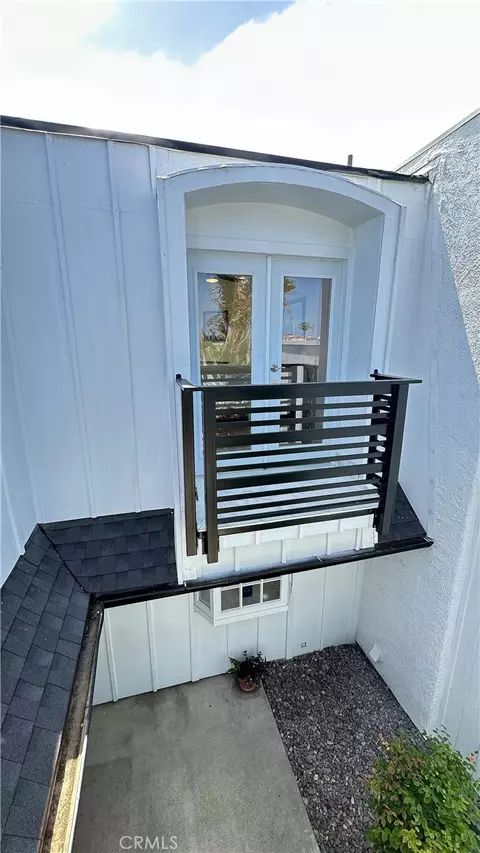 Exterior - 4630 Eastbourne Bay, Oxnard, CA 93035 photo 2 of 6