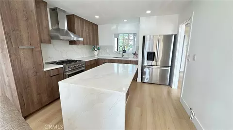 Kitchen - 4630 Eastbourne Bay, Oxnard, CA 93035 photo 3 of 6
