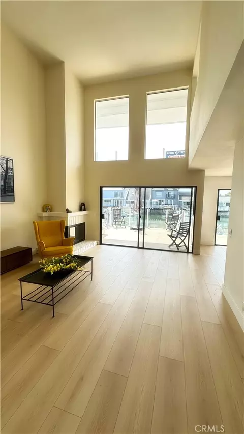 Living - 4630 Eastbourne Bay, Oxnard, CA 93035 photo 1 of 2