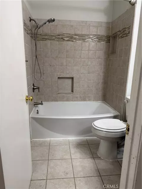 Bath - 3452 Lockwood Ct #24, Simi Valley, CA 93063 photo 1 of 2