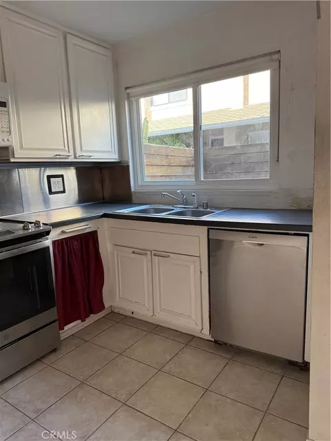 Kitchen - 3452 Lockwood Ct #24, Simi Valley, CA 93063 photo 1 of 1
