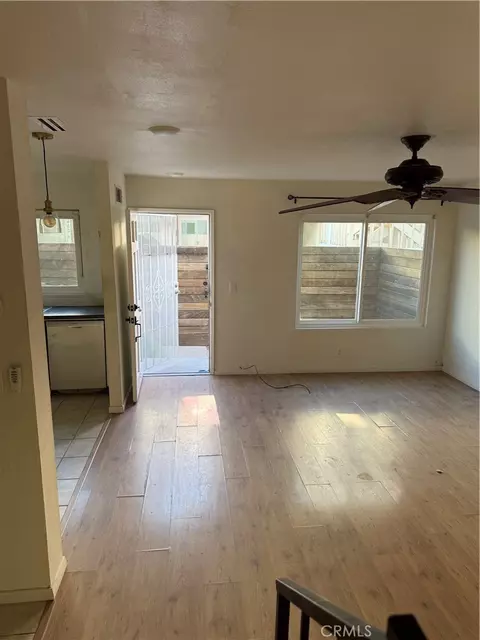 Living - 3452 Lockwood Ct #24, Simi Valley, CA 93063 photo 3 of 3