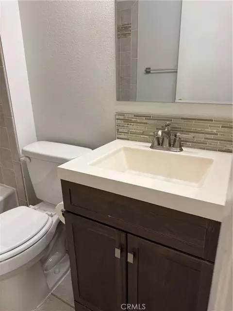 Bath - 3452 Lockwood Ct #24, Simi Valley, CA 93063 photo 2 of 2