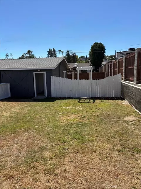 Exterior - 729 A, Taft, CA 93268 photo 2 of 2