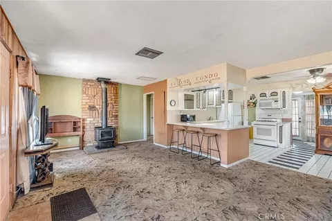 Living - 25562 Bejoal, Barstow, CA 92311 photo 1 of 4