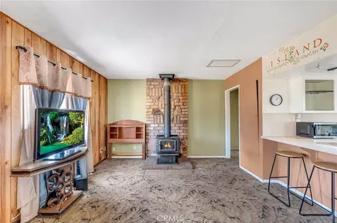 Living - 25562 Bejoal, Barstow, CA 92311 photo 3 of 4