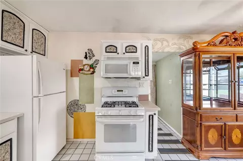 Kitchen - 25562 Bejoal, Barstow, CA 92311 photo 3 of 3