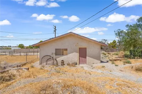 Exterior - 25562 Bejoal, Barstow, CA 92311 photo 5 of 7