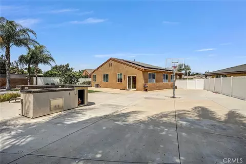 Exterior - 19039 Gregory Ct, Bloomington, CA 92316 photo 9 of 9