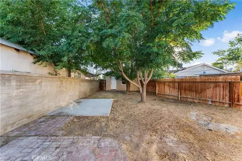 Exterior - 44636 Cedar Ave, Lancaster, CA 93534 photo 9 of 10