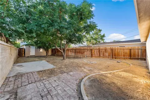 Exterior - 44636 Cedar Ave, Lancaster, CA 93534 photo 8 of 10
