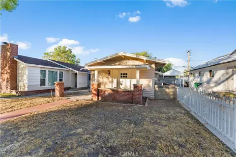 Exterior - 44636 Cedar Ave, Lancaster, CA 93534 photo 5 of 10