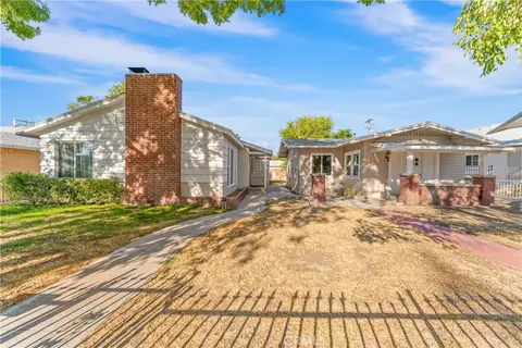 Exterior - 44636 Cedar Ave, Lancaster, CA 93534 photo 2 of 10