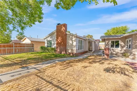 Exterior - 44636 Cedar Ave, Lancaster, CA 93534 photo 3 of 10