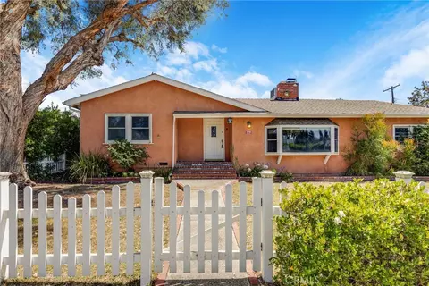 23728 Bessemer St, Woodland Hills, CA 91367