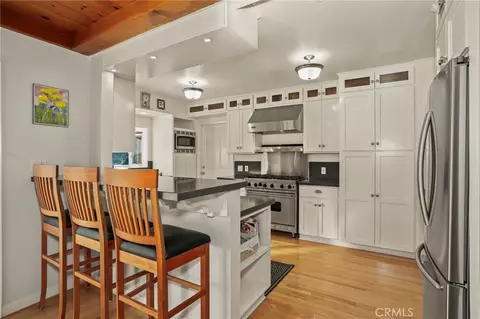 9419 Creemore Dr, Tujunga, CA 91042 photo 6