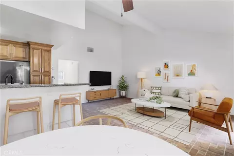 13144 Bromont, Sylmar, CA 91342
