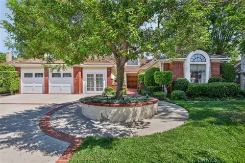 19233 Mayall St, Northridge, CA 91324