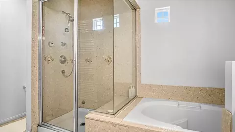 Bath - 13897 Eldridge, Sylmar, CA 91342 photo 2 of 6