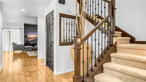 Entry Way - 13897 Eldridge, Sylmar, CA 91342 photo 2 of 9