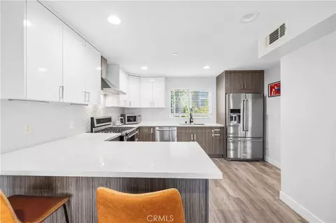 Kitchen - 16557 Vine Ter, Van Nuys, CA 91406 photo 4 of 5