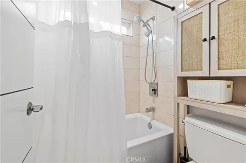 Bath - 16557 Vine Ter, Van Nuys, CA 91406 photo 6 of 9