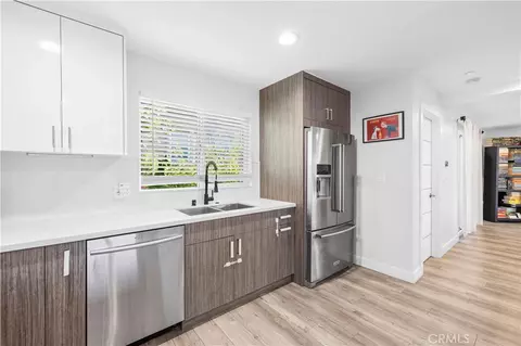 Entry Way - 16557 Vine Ter, Van Nuys, CA 91406 photo 3 of 4