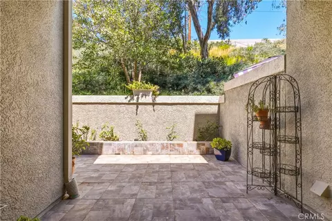 Exterior - 22229 Shadow Vly, Chatsworth, CA 91311 photo 5 of 7