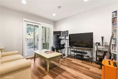 Living - 22229 Shadow Vly, Chatsworth, CA 91311 photo 5 of 5