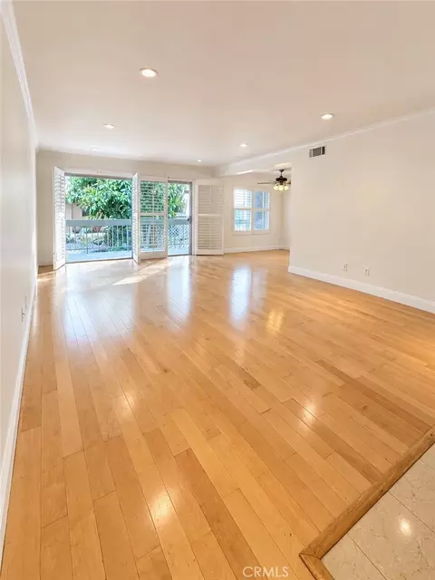 4536 Colbath Ave #102, Sherman Oaks, CA 91423