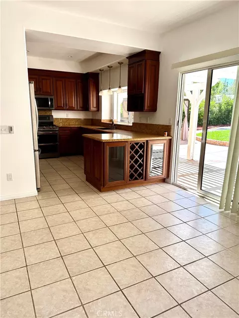 Kitchen - 6906 Hastings, Moorpark, CA 93021 photo 6 of 7