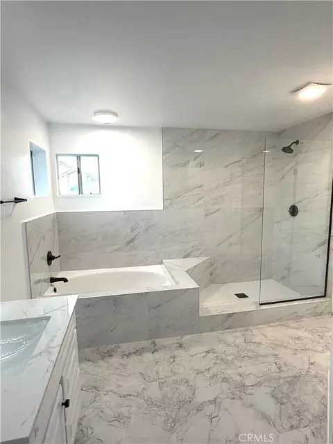 Bath - 6906 Hastings, Moorpark, CA 93021 photo 2 of 5