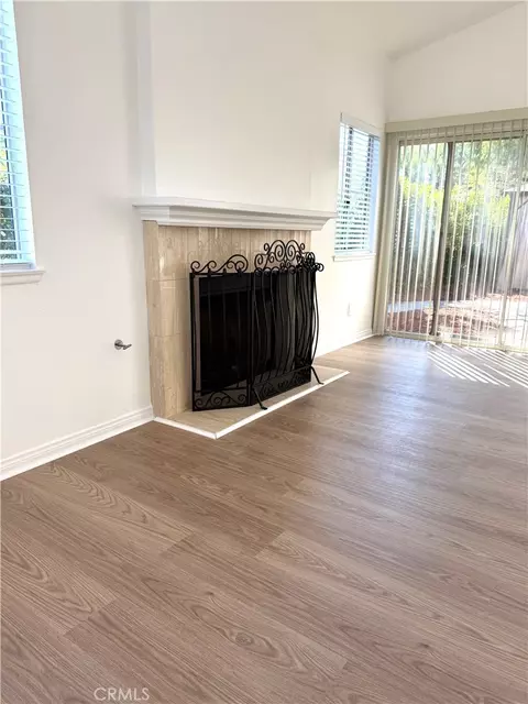 Living - 6906 Hastings, Moorpark, CA 93021 photo 8 of 11