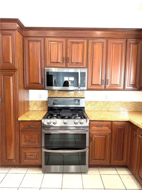 Kitchen - 6906 Hastings, Moorpark, CA 93021 photo 2 of 7