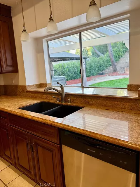 Kitchen - 6906 Hastings, Moorpark, CA 93021 photo 7 of 9