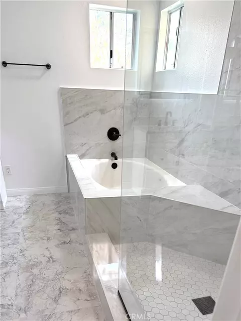 Bath - 6906 Hastings, Moorpark, CA 93021 photo 1 of 11