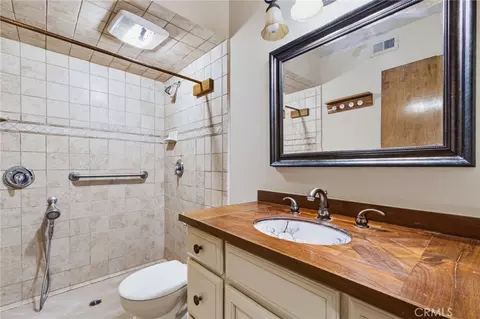 Bath - 2977 Dorham Ct, Simi Valley, CA 93065 photo 1 of 2