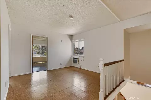 Living - 2977 Dorham Ct, Simi Valley, CA 93065 photo 6 of 7