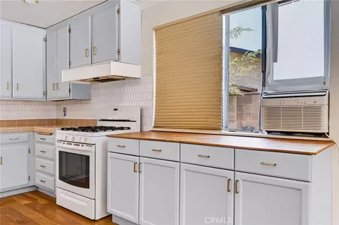 Kitchen - 2977 Dorham Ct, Simi Valley, CA 93065 photo 1 of 2