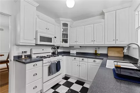 Kitchen - 6319 Aura Ave, Tarzana, CA 91335 photo 1 of 1